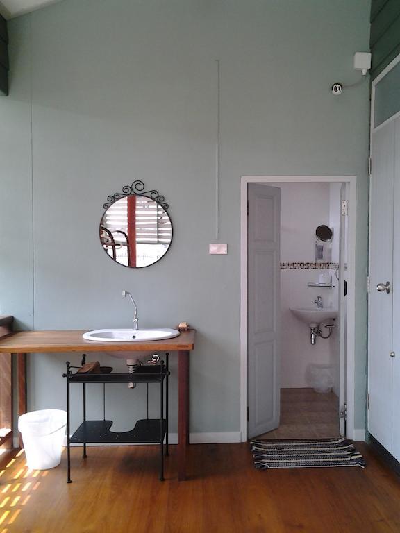 Ban Boonchu Bed and Breakfast Ayutthaya Værelse billede