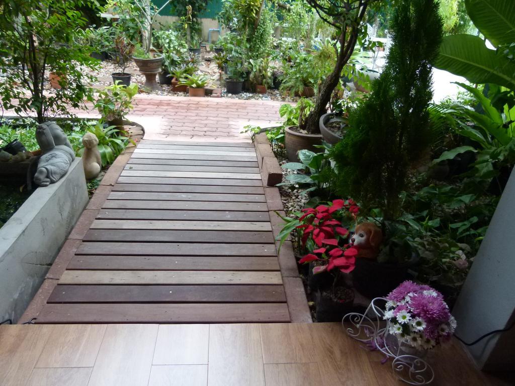 Ban Boonchu Bed and Breakfast Ayutthaya Eksteriør billede